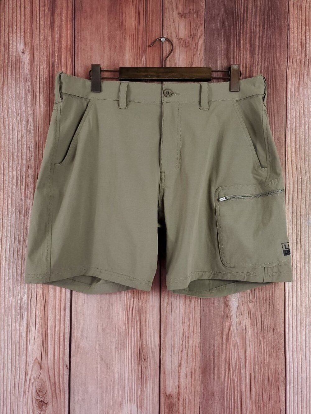 *READ* Huk Next Level 7" Fishing Shorts Mens XL Khaki Cargo Stretch Outdoor